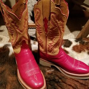 Lucchese Crepe Sole Ladies Boots